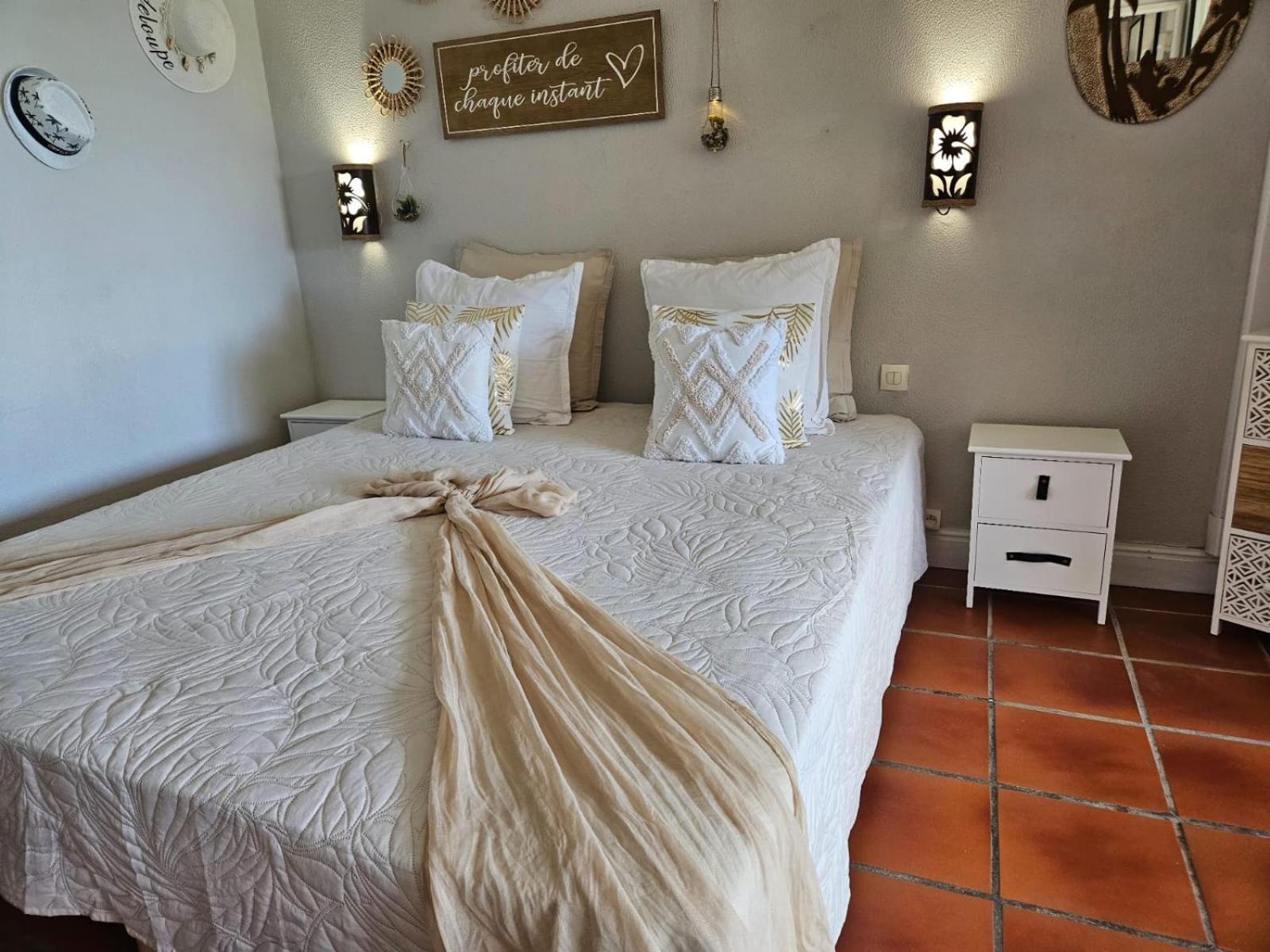 L'Oiseau Du Paradis Vue Mer Studio A Saint Francois A 100 M De La Plage Ngoại thất bức ảnh